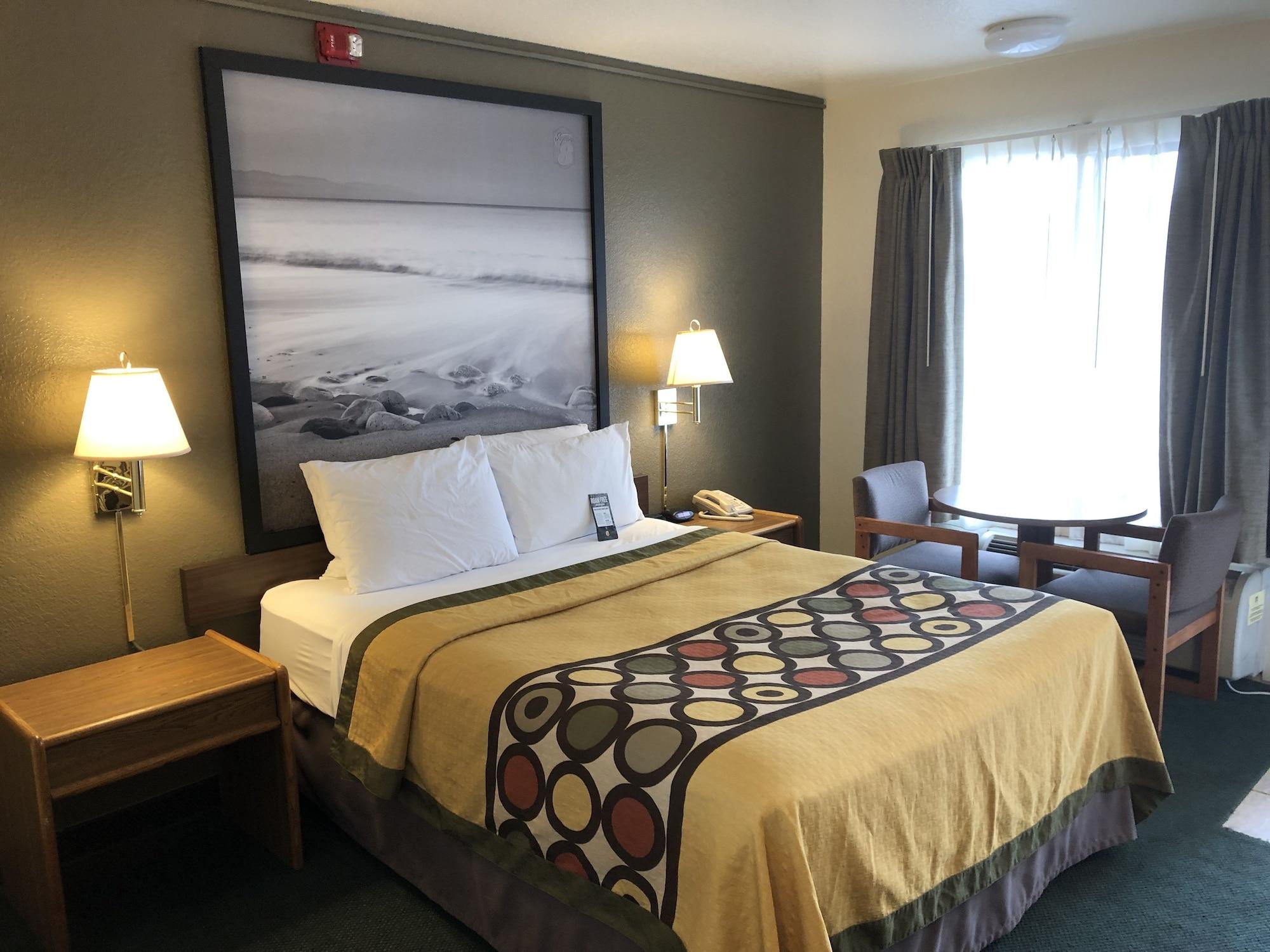 Super 8 By Wyndham Fort Bragg Dış mekan fotoğraf