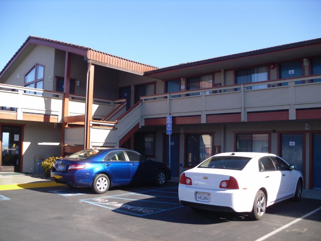 Super 8 By Wyndham Fort Bragg Dış mekan fotoğraf