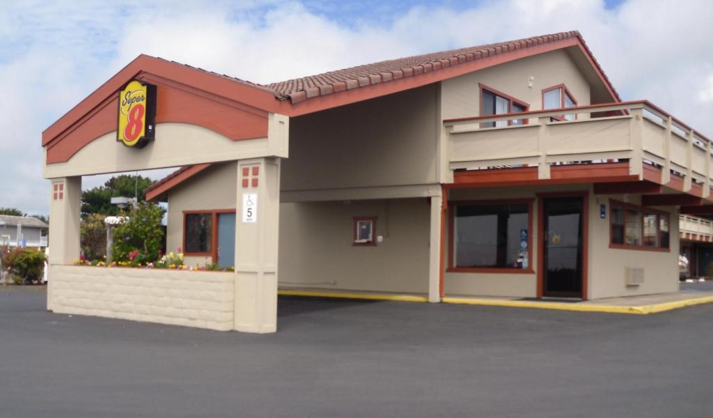 Super 8 By Wyndham Fort Bragg Dış mekan fotoğraf